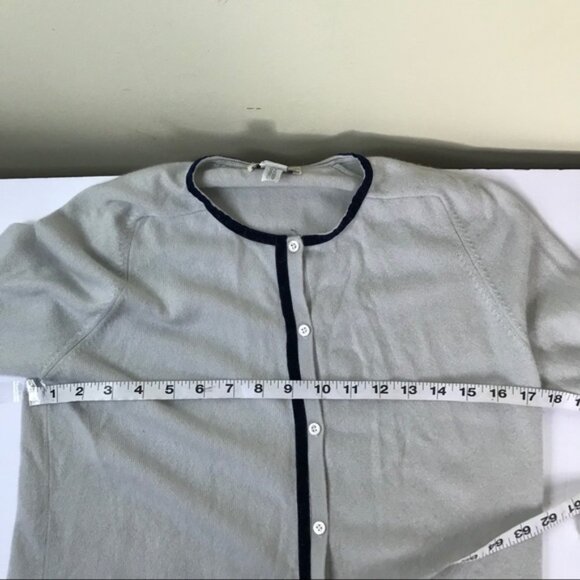 Banana Republic Vintage Cashmere Velvet Trim Cardigan Sweater Buttons Soft Top M - Picture 12 of 14